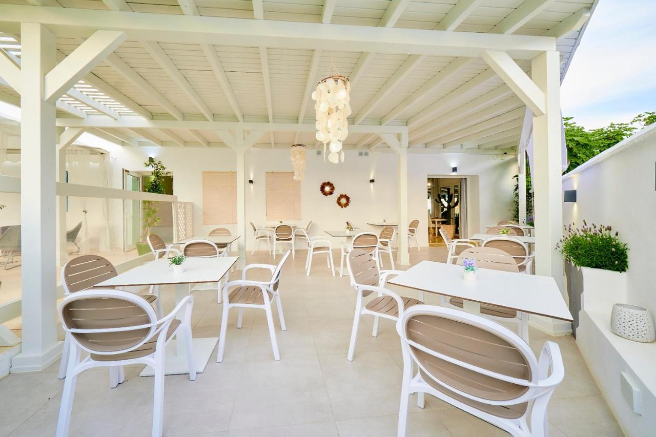 Labrena Hotel Los Canos De Meca Exterior photo